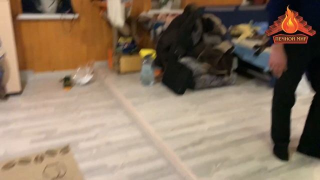 Установка стеклянного предтопочного листа к камину смотреть онлайн