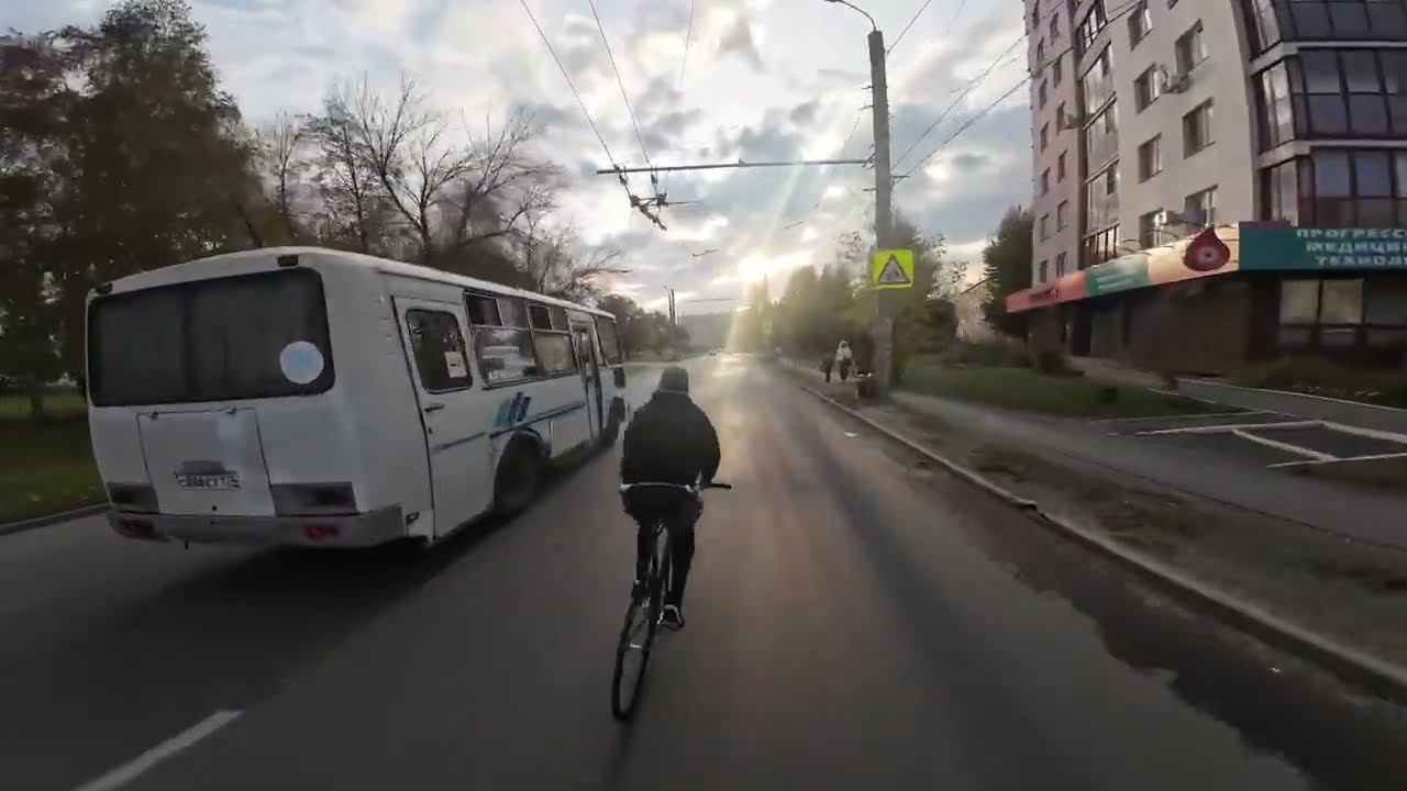Рэпуем на фиксе со Стасом, и едем инспектировать элитную Челябинскую набережную.