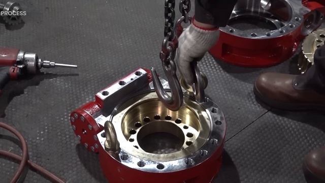 Process Of Making An Excavator Tiltrotator. Heavy Equipment Attachment Factory In Korea.