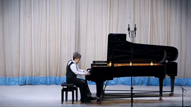 Дылдин Степан, Дылдин Виктор К Дебюсси «В лодке» из «Маленькой сюиты» смотреть онлайн