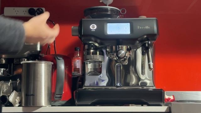 Cappuccino on Jon's Breville Oracle Touch BES990BST demo 1/09/2023 смотреть онлайн