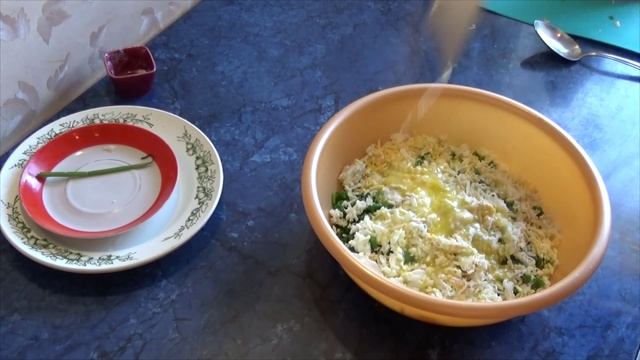 Пирожки печеные с зеленым луком и яйцами.#Видеорецепт. смотреть онлайн