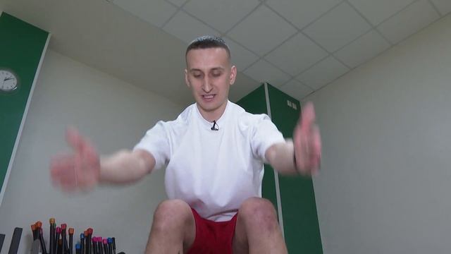 Сутулитесь и горбитесь? Простые упражнения для прямой спины! смотреть онлайн