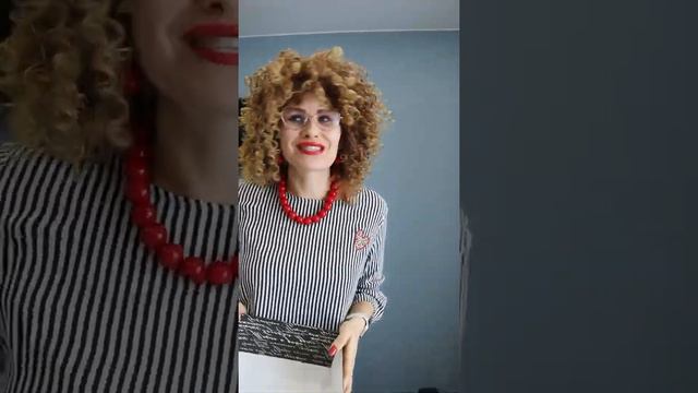КАК ЗВАЛИ/ЗОВУТ ТВОЮ ПЕРВУЮ УЧИТЕЛЬНИЦУ?? смотреть онлайн