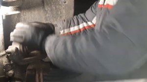 volvo xc90 заклинил передний суппорт, решаем проблему за 0 руб.