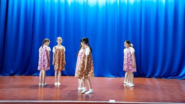 Районная Декада народного танца, танец "Хоровод", воспитанники ЛОЛ "Радуга" смотреть онлайн