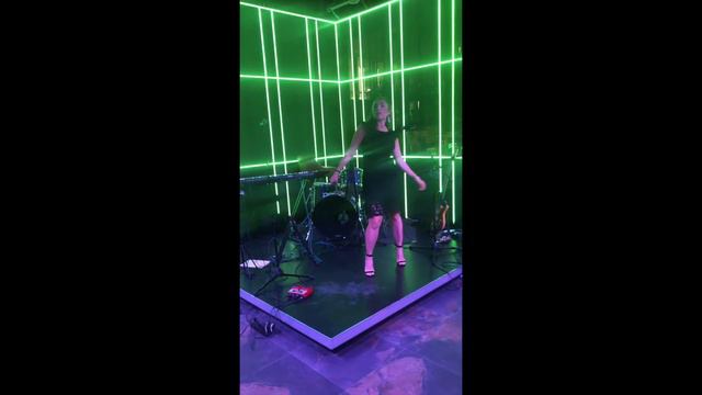 Rossinskaya. Песни: Другой/Понимаешь/Послушная Favor. Открытие. 20.09.2018 смотреть онлайн