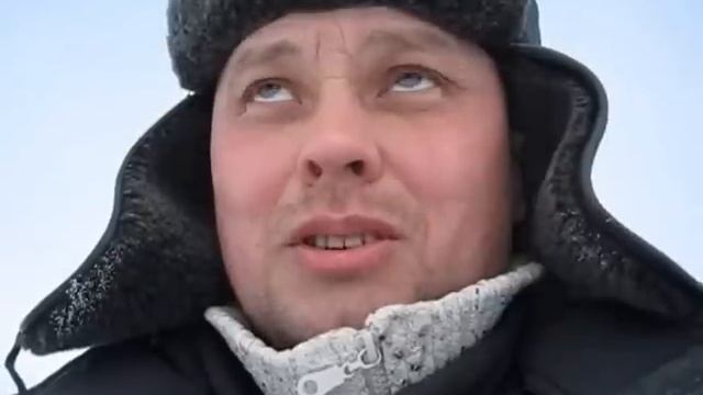Рыбалка на Урале посёлок Черноисточинск. Накормил собачку рыбой. смотреть онлайн