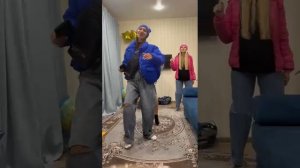 Клип на песню Нилетто из передачи конфетка. @tntonlineru Еду я на родину @NILETTO