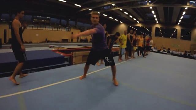 Parkour Vines: Что на травке, что в зале. смотреть онлайн