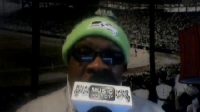 Robert Kraft Interview/Seahawk Fans React After GB Win! смотреть онлайн