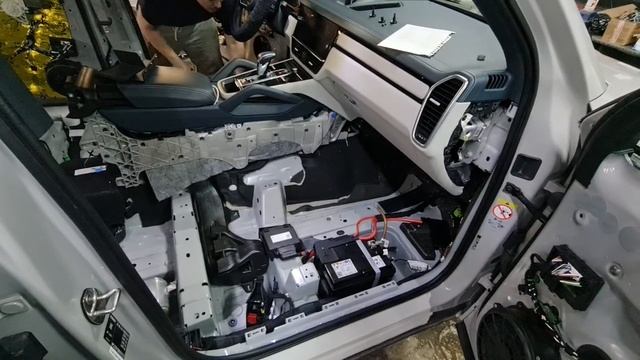 Porsche Cayenne тихий? шумоизоляция смотреть онлайн