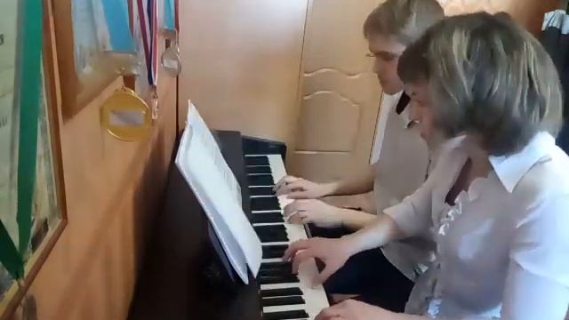 Наталья Смирнова. Основной муз инструмент. Ансамбль в 4 руки "Хорошее настроение". смотреть онлайн