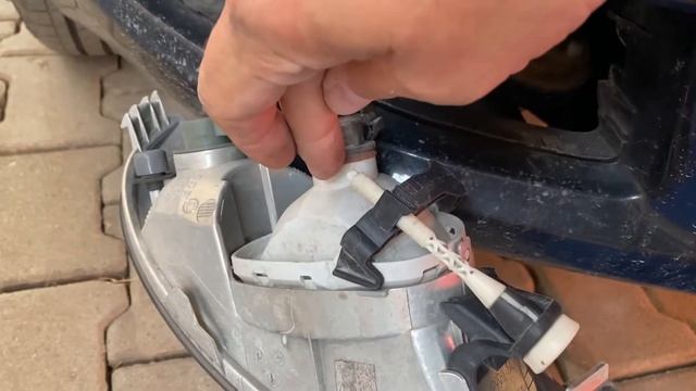 Wechsel Tagfahrlicht Skoda Octavia 1Z смотреть онлайн