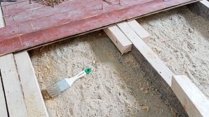 Выравнивание старого деревянного пола.