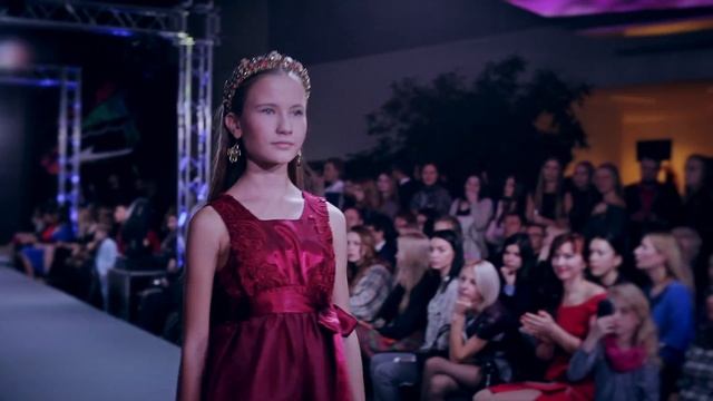 Детские нарядные платья , Показ 2016 смотреть онлайн