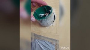 Как закрепить розетку. Почему она шатается вместе с подрозетником.