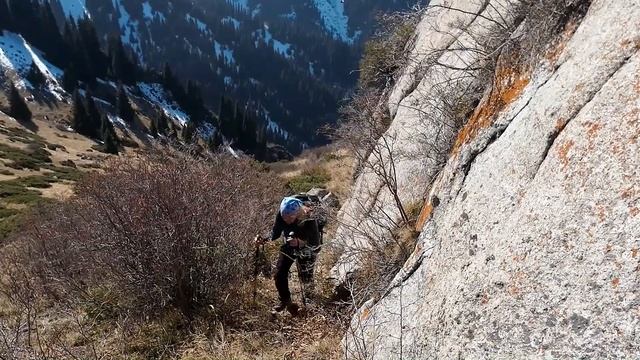 Три брата из ущелья Казачка по хребту смотреть онлайн