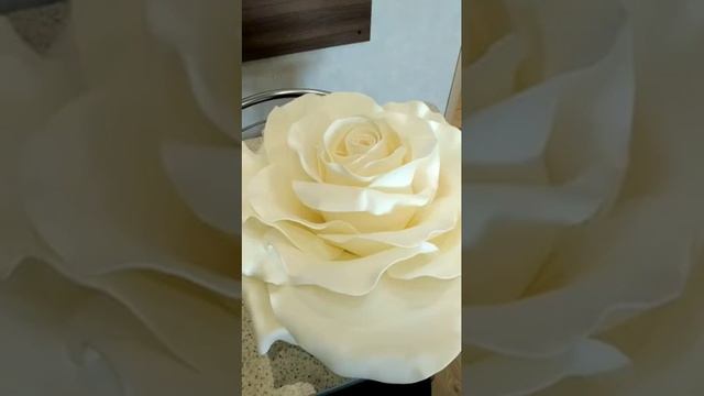 Как и где продавать ростовые цветы из изолона , фотосессии для розы из изолона смотреть онлайн
