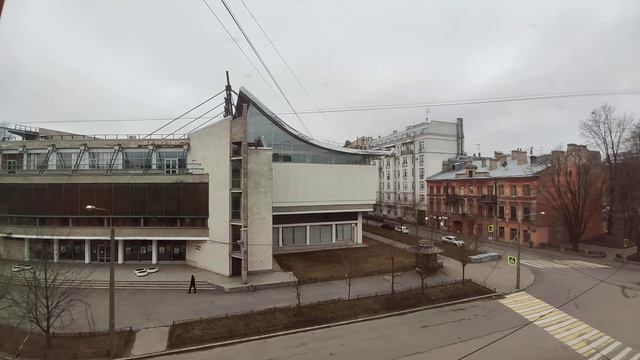 2020.04.16. Погода Петербург. 07:25. +2,4°. Карантин день 20. Кратко из окна.