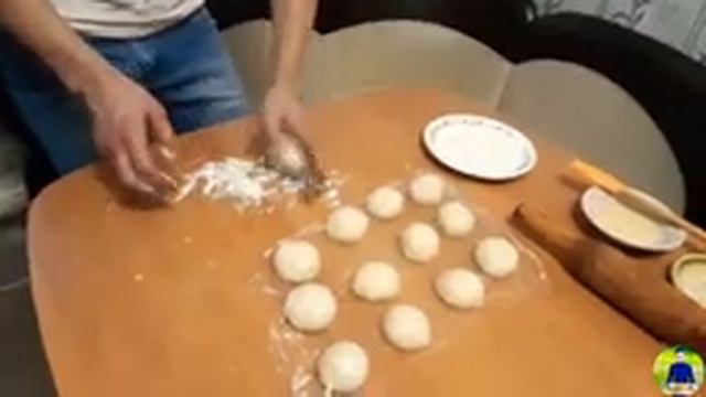 КУРНИКИ С КУРИЦЕЙ И КАРТОШКОЙ/ ТЕСТО ШИКАРНОЕ смотреть онлайн