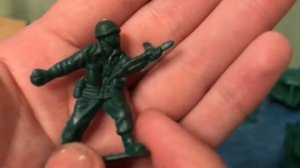 Большой,крутой набор солдатиков с техникой!!