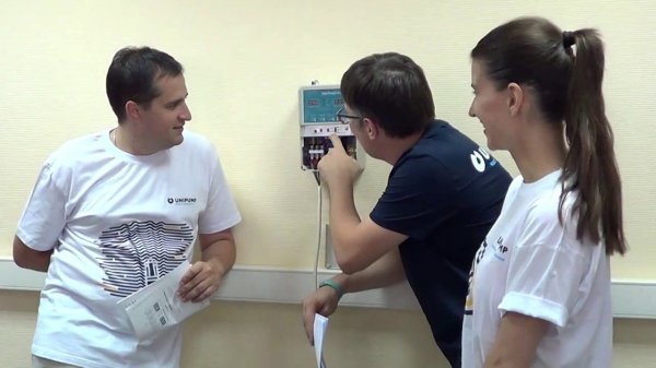 UNIPUMPшоу: Пульт UNIPUMP CPT для управления погружным трехфазным насосом.