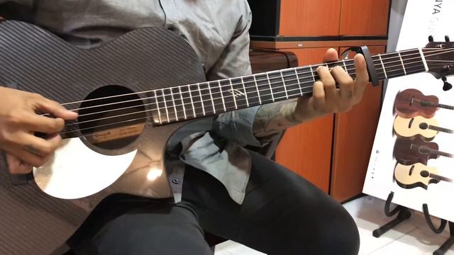 Test New Guitar Enya X2 Play Free Style Song Beautiful In White by Rith смотреть онлайн