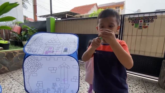 MEWARNAI TENDA смотреть онлайн