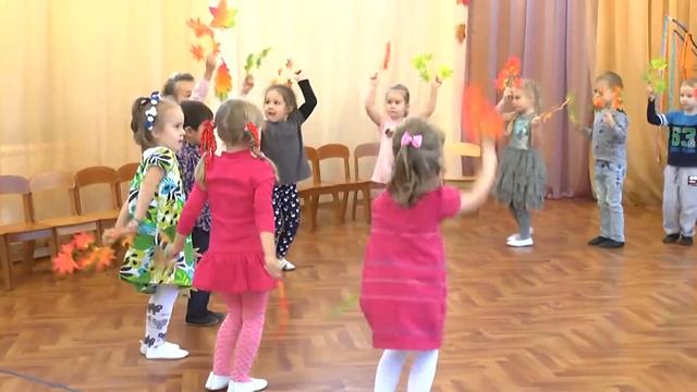 "Листья-листопад" 2017 смотреть онлайн