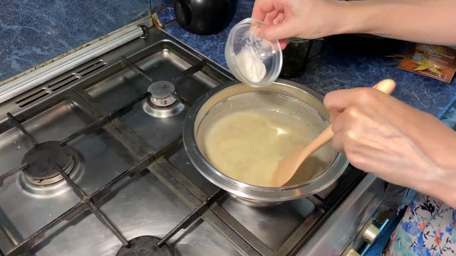 PANNA COTTA ALLA VANIGLIA E AL CIOCCOLATO CON COULIS DI FRAGOLE CON AGAR AGAR || RICETTA смотреть онлайн