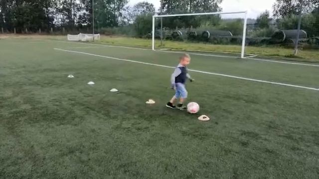 Ежедневные тренировки#футбол-моя жизнь#СерегаИфутбол смотреть онлайн
