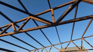 Металлокаркас будущего здания из сэндвич-панелей под сетевой магазин 24*18