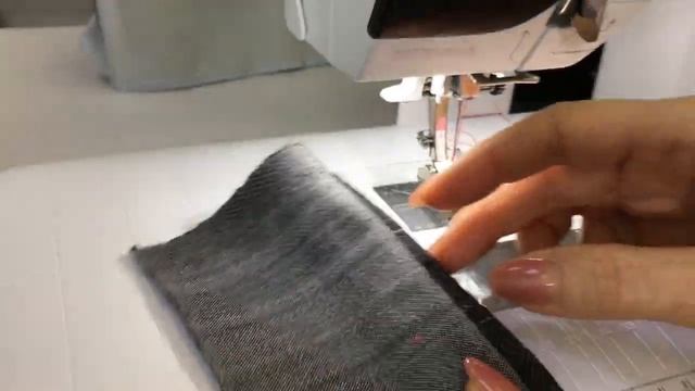 Обзор лапки #5 для потайной строчки на BerninaB380! смотреть онлайн