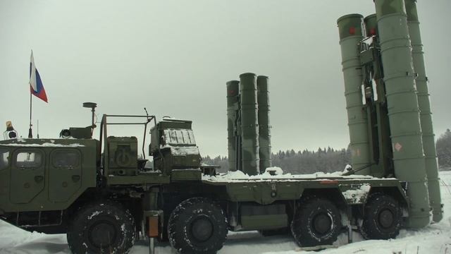 Тактическое учение расчетов С-400 «Триумф» Западного военного округа в Ленинградской области смотреть онлайн