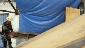 Порядок работы на скатной крыше дома