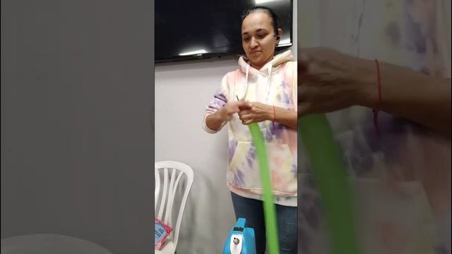 Как сделать меч из длинного воздушного шарика ШДМ #воздушныешары #izistyleballoonsparty смотреть онлайн