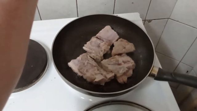 Ребра жареные на сковородке от МенесКа смотреть онлайн