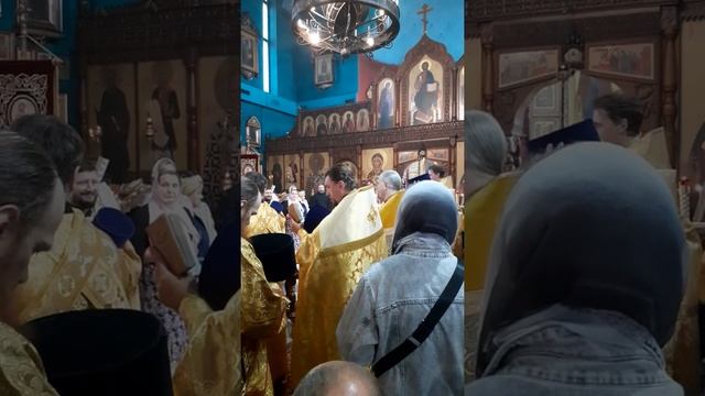 Мурманск , храм Спас - на - Водах , молитва о освящении нового мёда смотреть онлайн