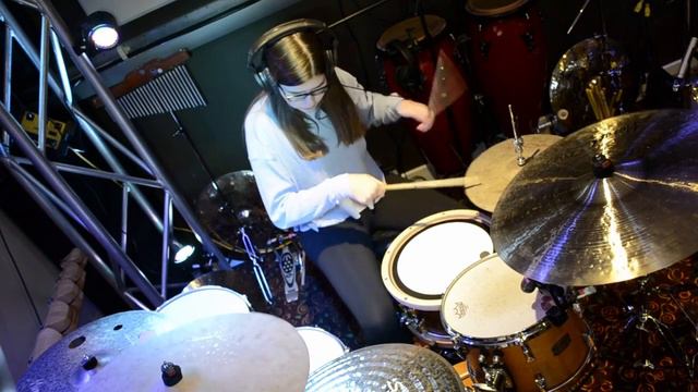 Numb Drum Cover Charlotte McMunn смотреть онлайн