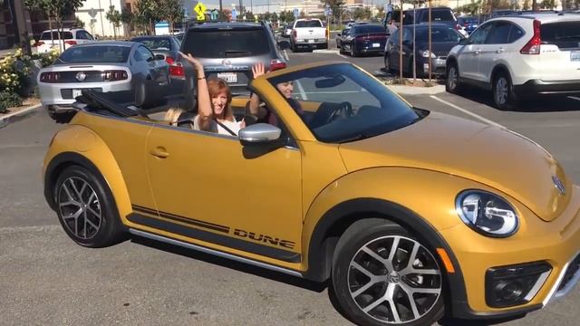 2017 VW Beetle Dune: Let the sunshine in смотреть онлайн