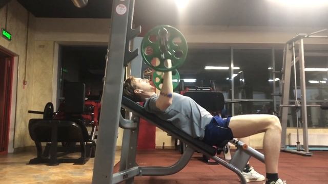 Д2 Жим штанги лежа на наклонной 4*11 40кг смотреть онлайн