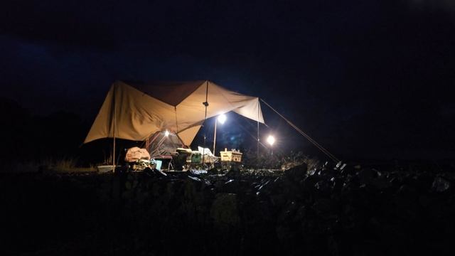 Gặp biến khi đi cắm trại mùa mưa, Thử thách cắm trại một mình ở nơi hoang vắng. Một đêm thức trắng смотреть онлайн