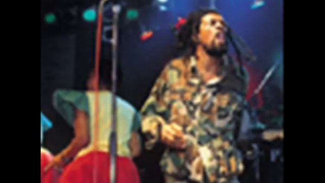 Lucky Dube- Group Areas Act смотреть онлайн