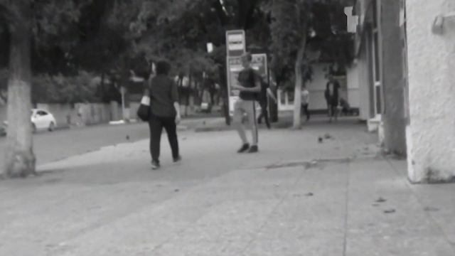 Социальный эксперимент: сколько людей остановится, если у них просить деньги смотреть онлайн