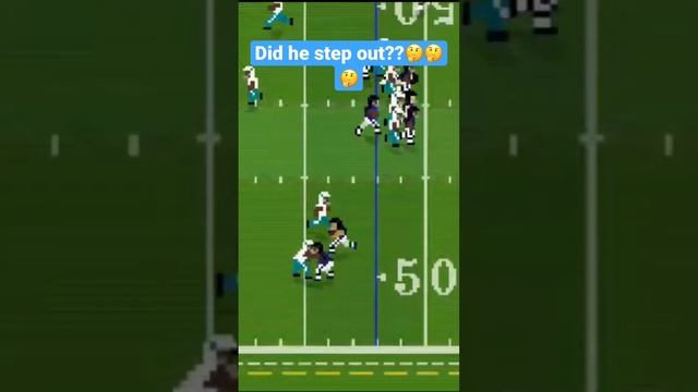 Did he step out of bounds? #shorts #retrobowl #retro #football смотреть онлайн