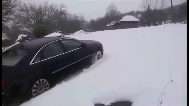 Mercedes 4Matic vs Audi Quattro смотреть онлайн