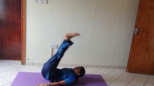 Yoga Dance(Moh Moh Ke Dhaage) смотреть онлайн