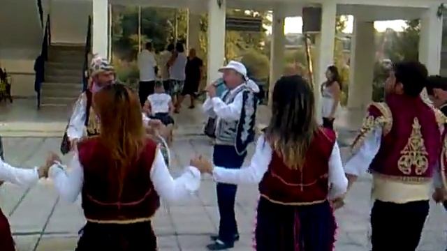 Турки танцуют смотреть онлайн