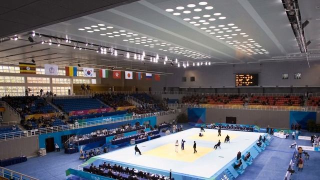 Solatube Commercial Products Overview смотреть онлайн